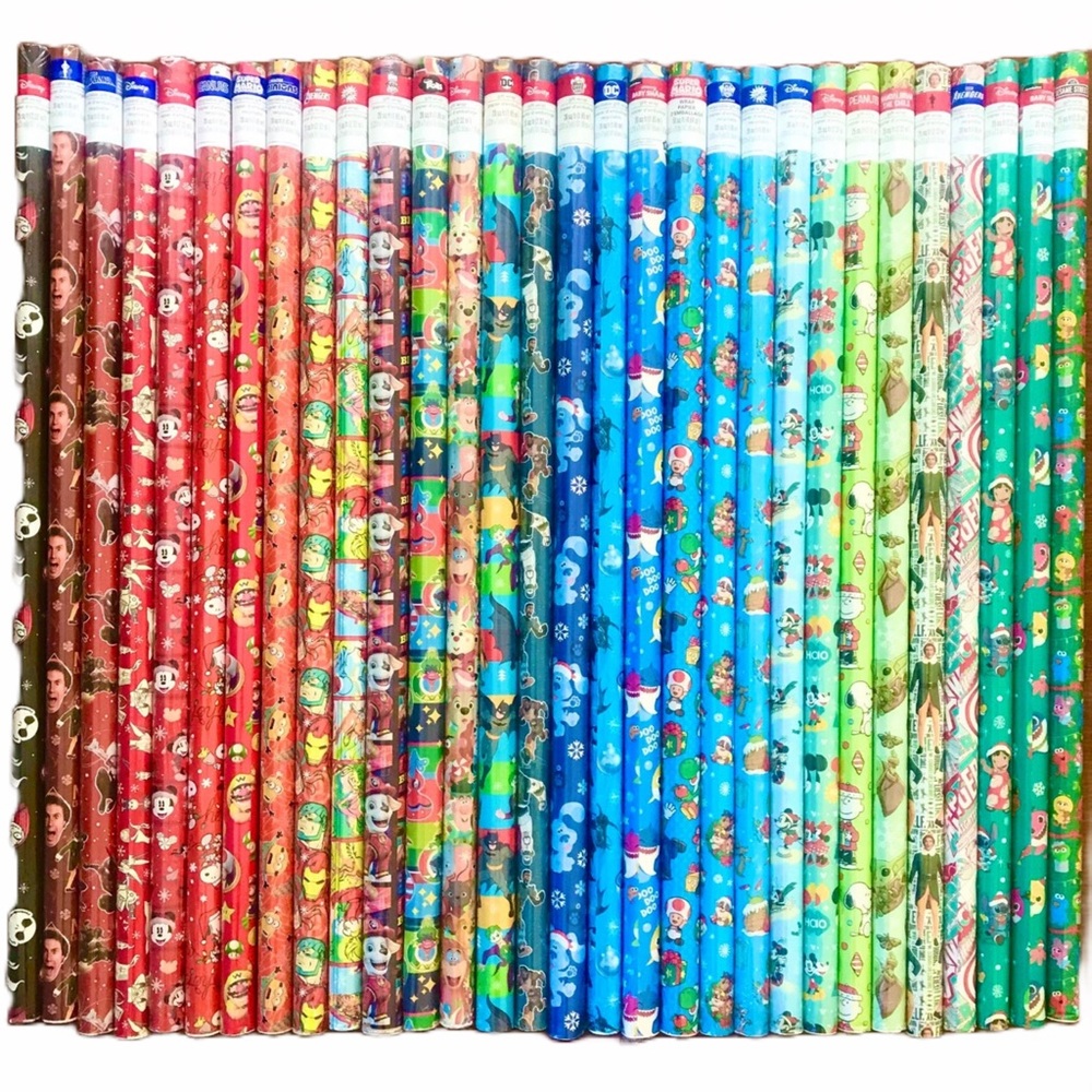 CHRISTMAS WRAPPING PAPER LOT OF 30